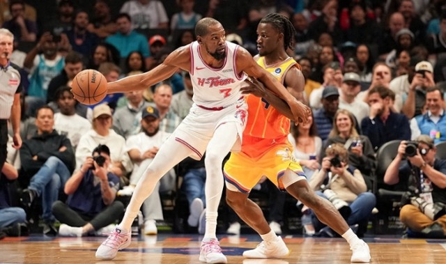 轰35+8+4！我不会再失误了，杜兰特坦言已清醒，火箭找到赢球钥匙|凯文·杜兰特|黄蜂|休斯敦火箭队|夏洛特黄蜂队|三分球_新浪体育_新浪新闻