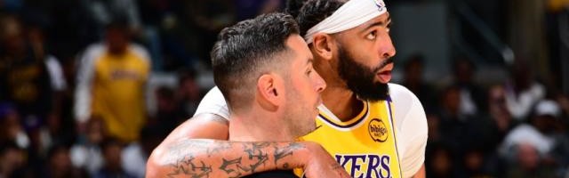 九游娱乐网页版-雷迪克变阵止跌！拉塞尔打替补盘活湖人板凳